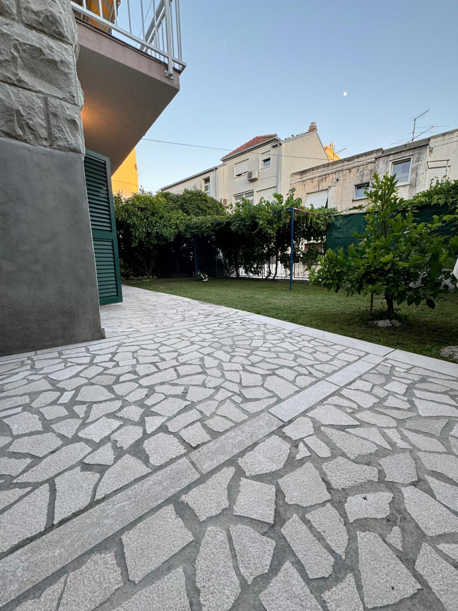 Valentinas Garden Διαμέρισμα Σπλιτ Εξωτερικό φωτογραφία